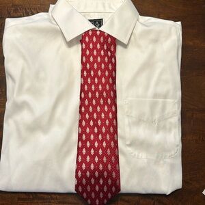 (41) Beautiful red, beige, and periwinkle tie by IKE Bahar/New York. 100% silk.